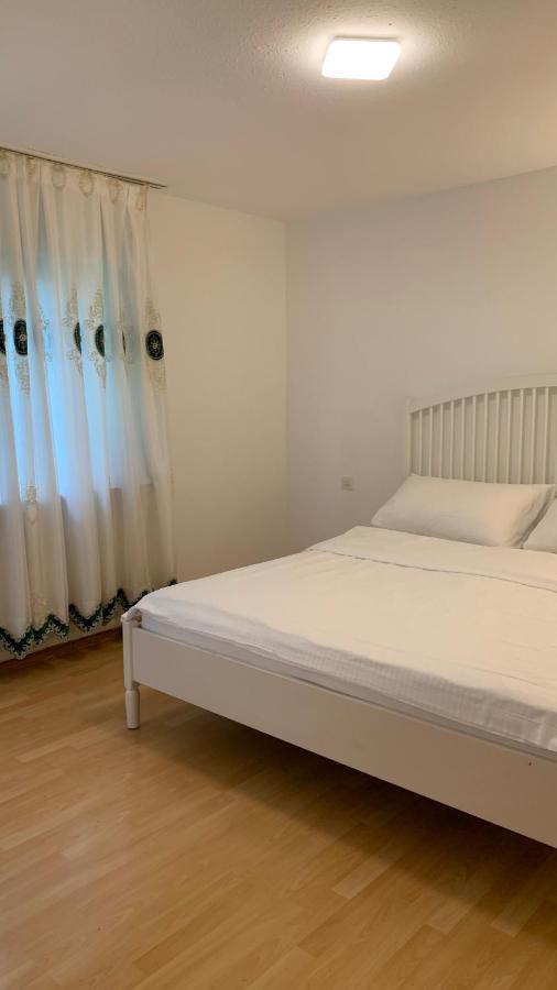 Dubai 2 Apartment Interlaken Luaran gambar